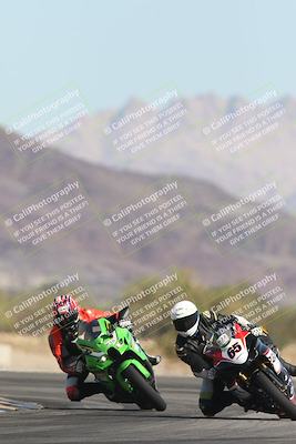 media/Oct-30-2025-Racers Edge (Thu) [[dabbdaf680]]/3-B Group/Session 2 (Turn 14)/